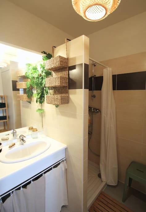 Cosy Appartement Entre Vignes Et Garrigue Avec Piscine Péret المظهر الخارجي الصورة
